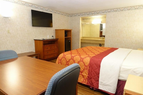 Tropic Lodge image 36